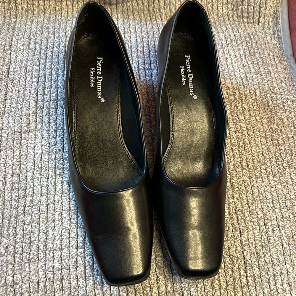 PIERRE DUMAS FLEXIBLES BLACK HEELS
